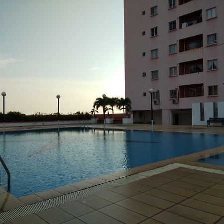 Plaza Melaka Raya Apartment Екстериор снимка