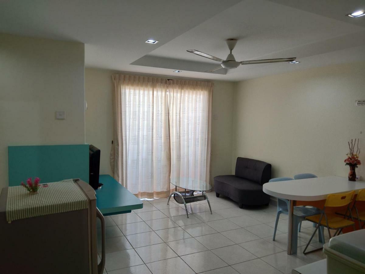 Plaza Melaka Raya Apartment Екстериор снимка